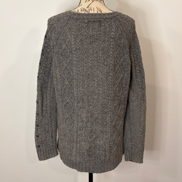 American Eagle AEO will blend cable knit textured sweater metal stud detail L - Picture 3 of 8